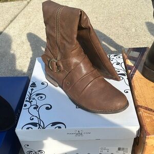 Rampage Women's Tan Ankle Booties